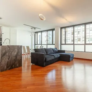 Easyhomes-madonnina View Apartment